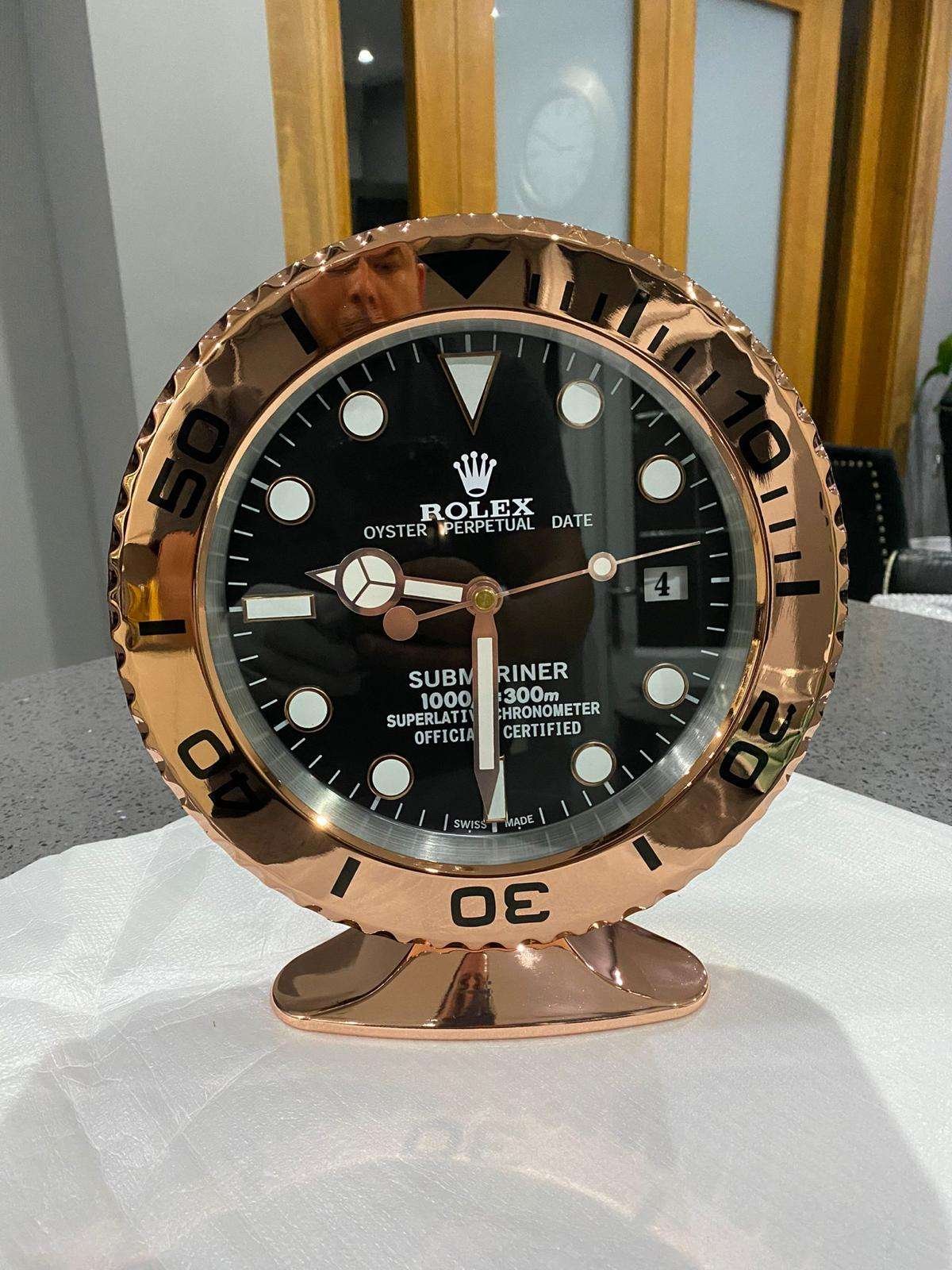 Luxurious limited edition table & wall home decor silent clock.